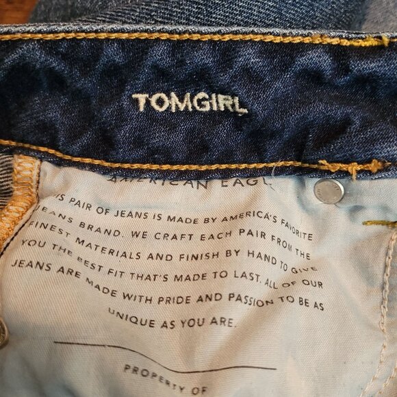 American Eagle Jeans 2 R Tomgirl Mid Rise Button Fly Ripped Medium Dark Wash - Picture 5 of 12